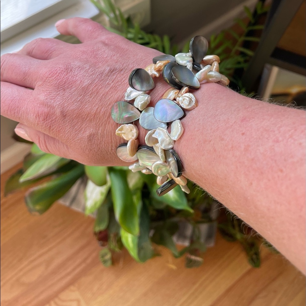Women’s Freshwater Pearl Bracelet